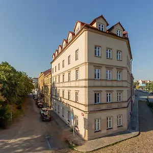Minimino 2*, Praga Czechy